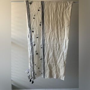 NWT Ann Taylor Black Floral Embroidered Cream Scarf/Wrap Size One Size